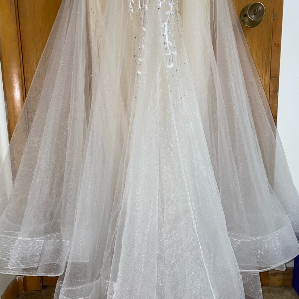 Prom dress - Picture 9 of 13
